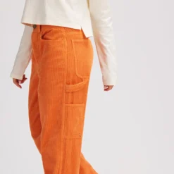 Corduroy Worker Pant - Women's -The North Face || Patagonia || Mountain Hardwear Shop APRORA D3