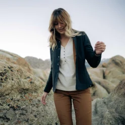 KUHL Aurora Shirt Jacket - Women's -The North Face || Patagonia || Mountain Hardwear Shop BLA D6 8