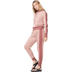 Funnel Neck Sweatshirt - Women's -The North Face || Patagonia || Mountain Hardwear Shop DRYROS D6