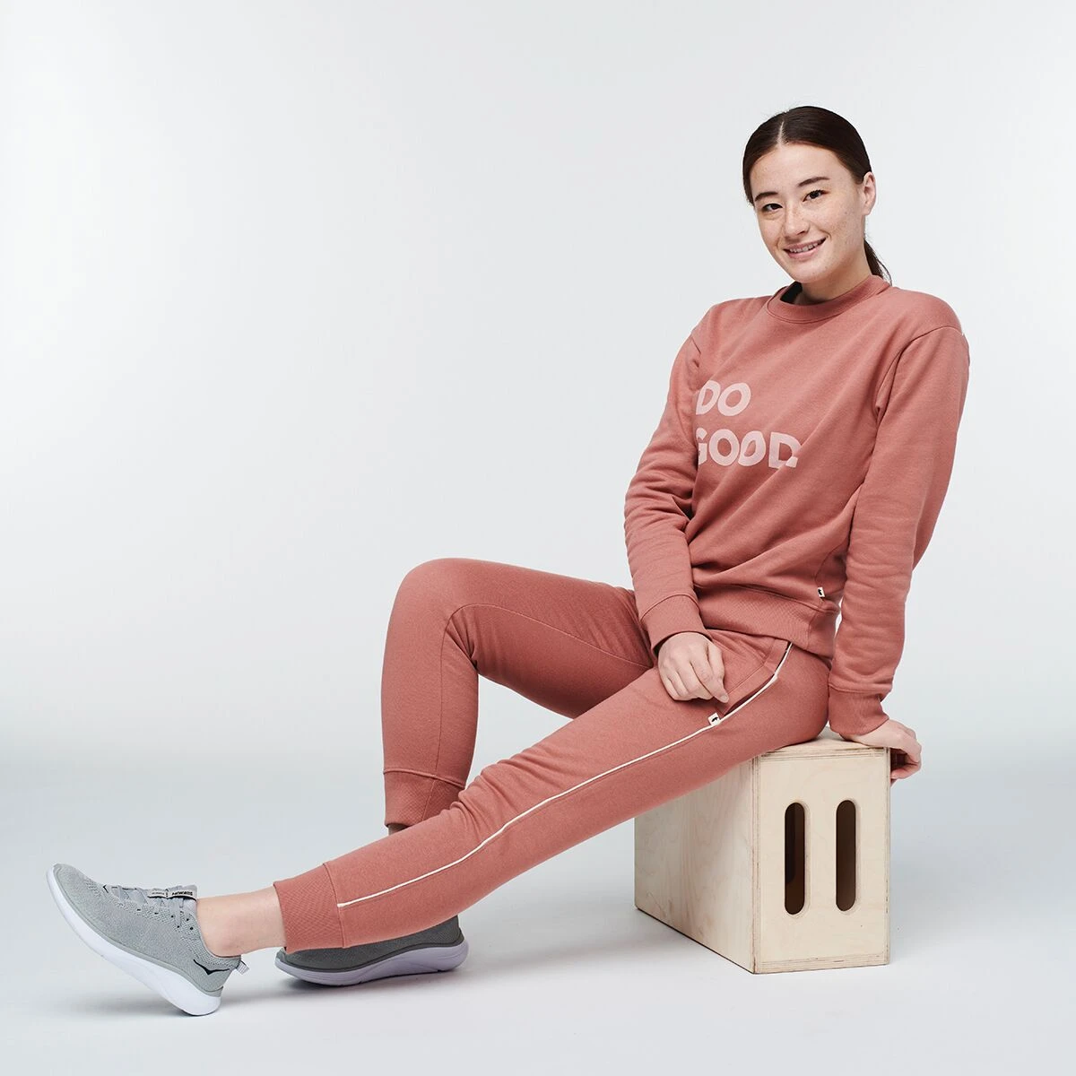 Cotopaxi Do Good Crew Sweatshirt - Women's 6 Cotopaxi Do Good Crew Sweatshirt - Women's - Image 6