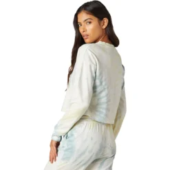 Beyond Yoga Weekend Boxy Cropped Pullover - Women's -The North Face || Patagonia || Mountain Hardwear Shop MEGRLITIDY D1