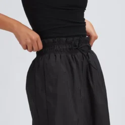 High Waist Wide Leg Pant - Past Season - Women's 10 High Waist Wide Leg Pant - Past Season - Women's -The North Face || Patagonia || Mountain Hardwear Shop MET D2