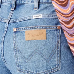 Wrangler Wild West Denim Pant - Women's -The North Face || Patagonia || Mountain Hardwear Shop PAT D3