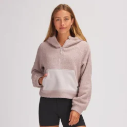 GOAT Fleece 1/2-Zip Pullover Hoodie - Women's -The North Face || Patagonia || Mountain Hardwear Shop PUM