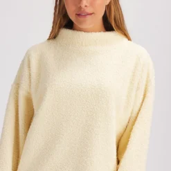 GOAT Fleece Mockneck Top - Women's -The North Face || Patagonia || Mountain Hardwear Shop SAN D2