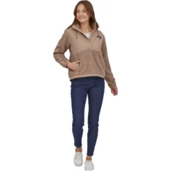 Patagonia Shelled Retro-X Pullover - Women's -The North Face || Patagonia || Mountain Hardwear Shop SHRTAU D3