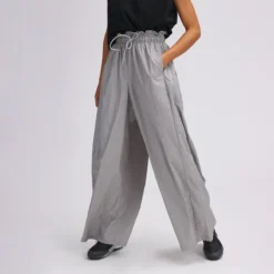High Waist Wide Leg Pant - Past Season - Women's 11 High Waist Wide Leg Pant - Past Season - Women's -The North Face || Patagonia || Mountain Hardwear Shop ULTGRE